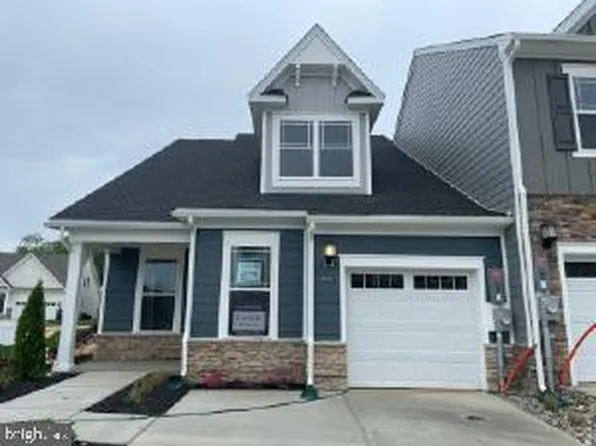 10597 Great Basin Pl, White Plains, MD 20695