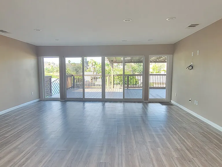 9738 Sherm Cir — Photo 5