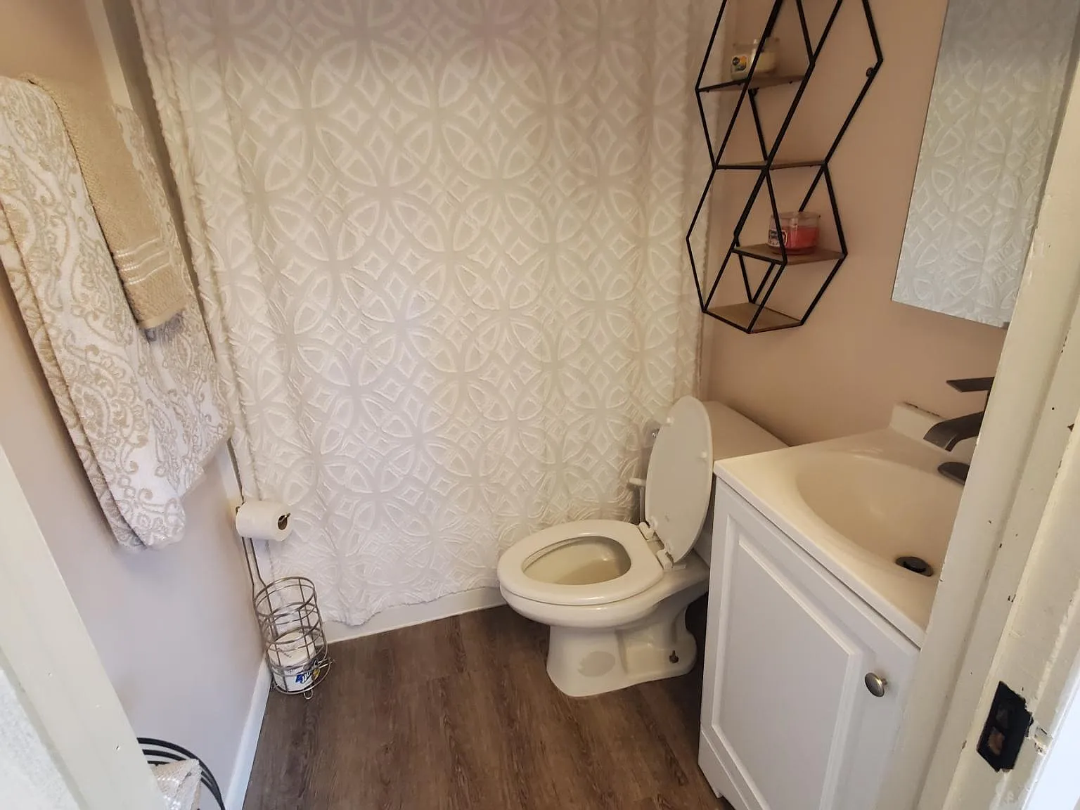 1 bed, 750 sqft, $1,500 — Photo 3