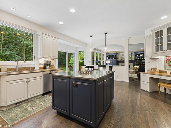 5th image of 2550 Heritage Way