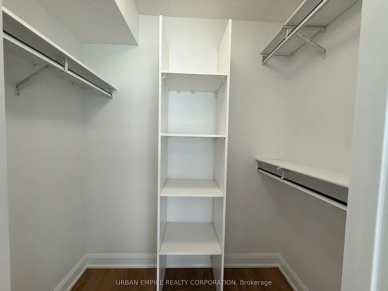 2191 Yonge St #1208 — Photo 17