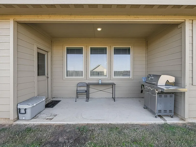 216 Post Oak St — Photo 34