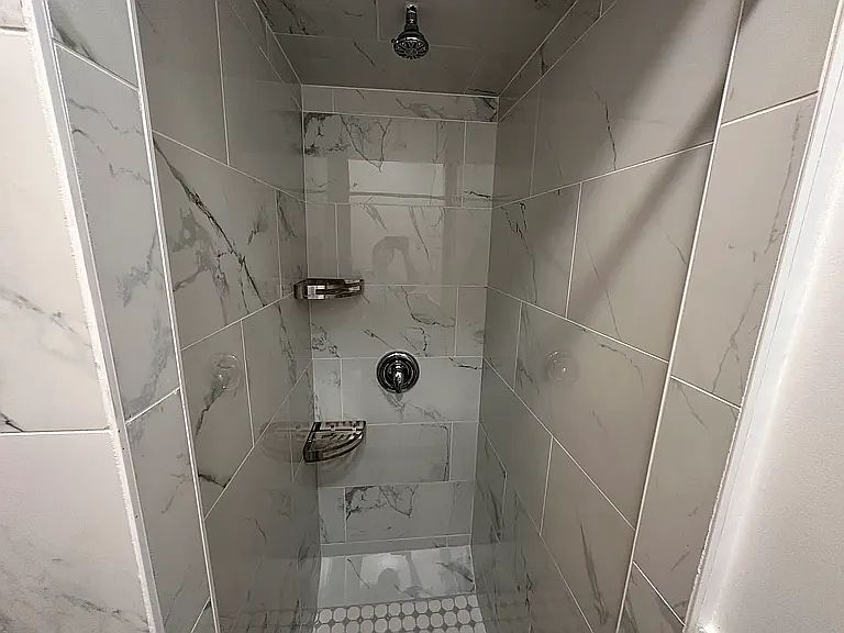 1st image of 2036 Colonial Ave #2F