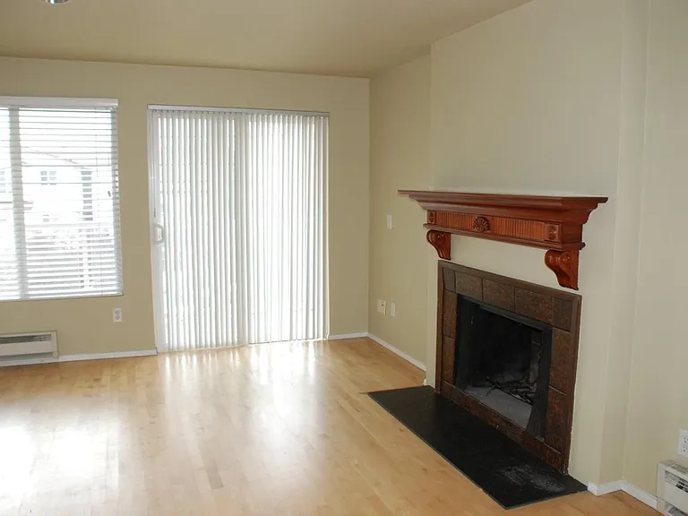 2214 14th Ave W #2 — Photo 5