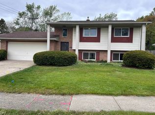 2223 Old Salem Rd, Auburn Hills, MI 48326