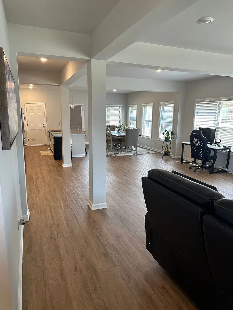 Beautiful Home in Boardwalk Subdivision in Athens — Photo 2