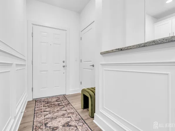917 Vanderbergh Blvd, Monroe Township, NJ 08831