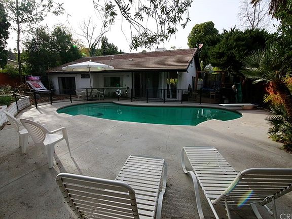 3rd image of 4448 Topanga Canyon Blvd
