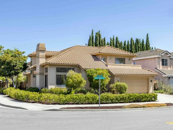 1590 Goldfinch Way, Sunnyvale, CA 94087