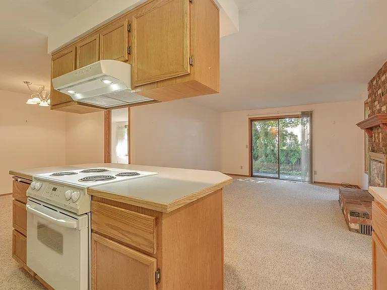 6540 SW 204th Pl — Photo 9