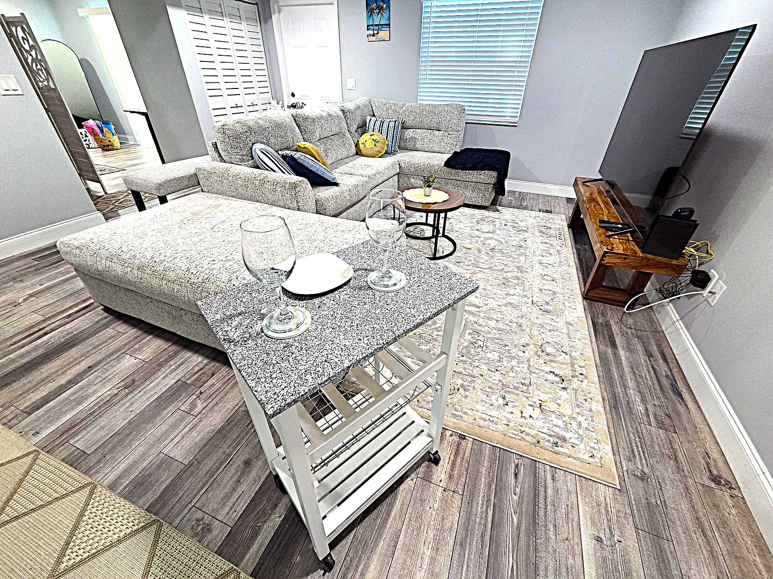 3 bed, 1860 sqft, $3,750 — Photo 3