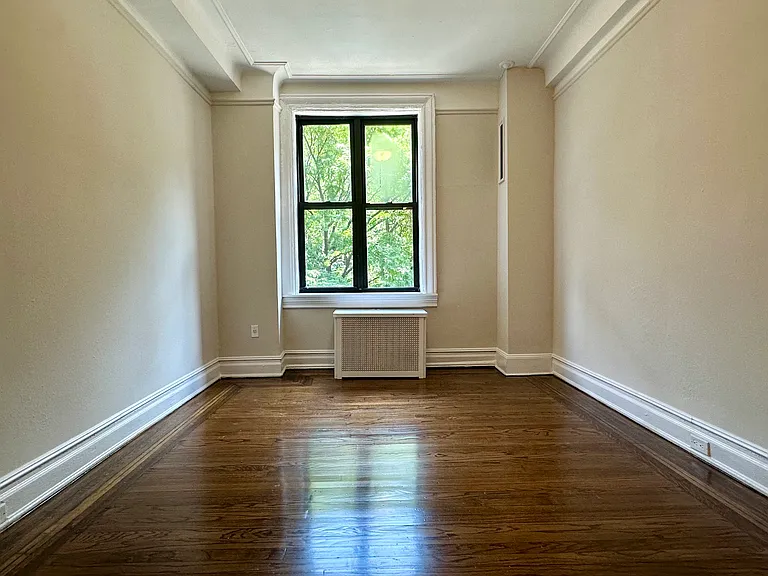 949 W End Ave #2E — Photo 4