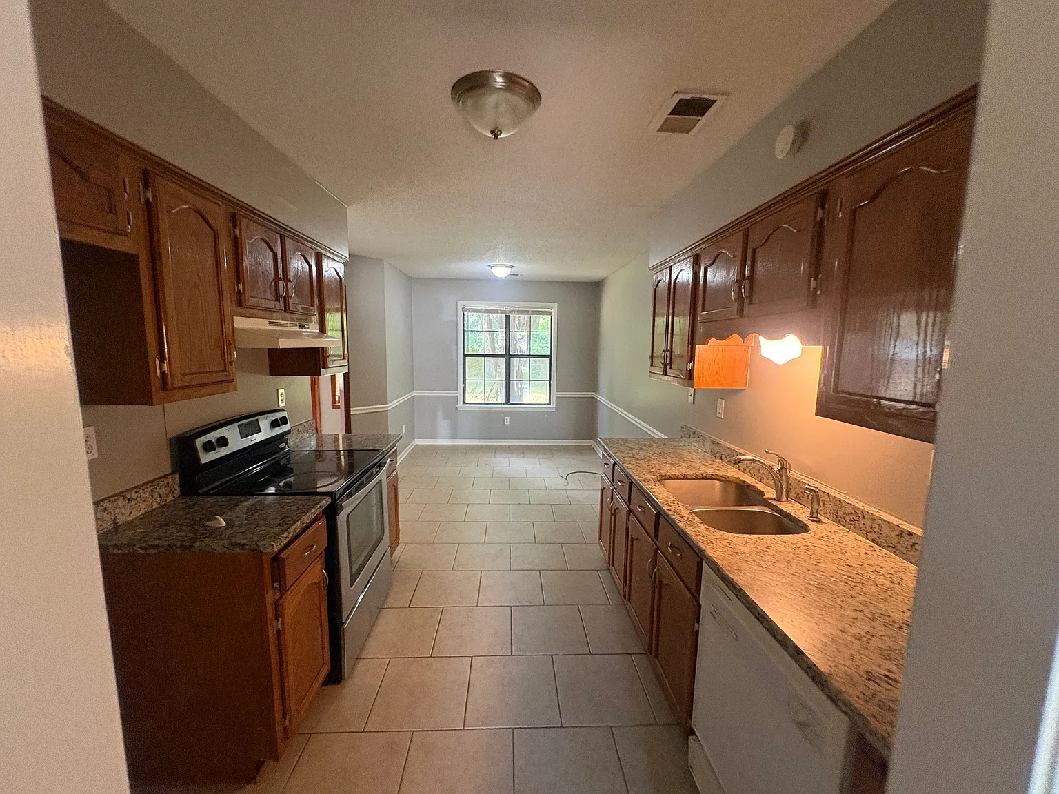 Charming 3-Bed Home with Fireplace, Breakfast Nook & Fenced Backyard — Photo 3
