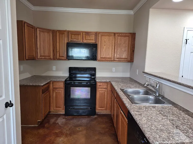 6304 Attucks Ln — Photo 9
