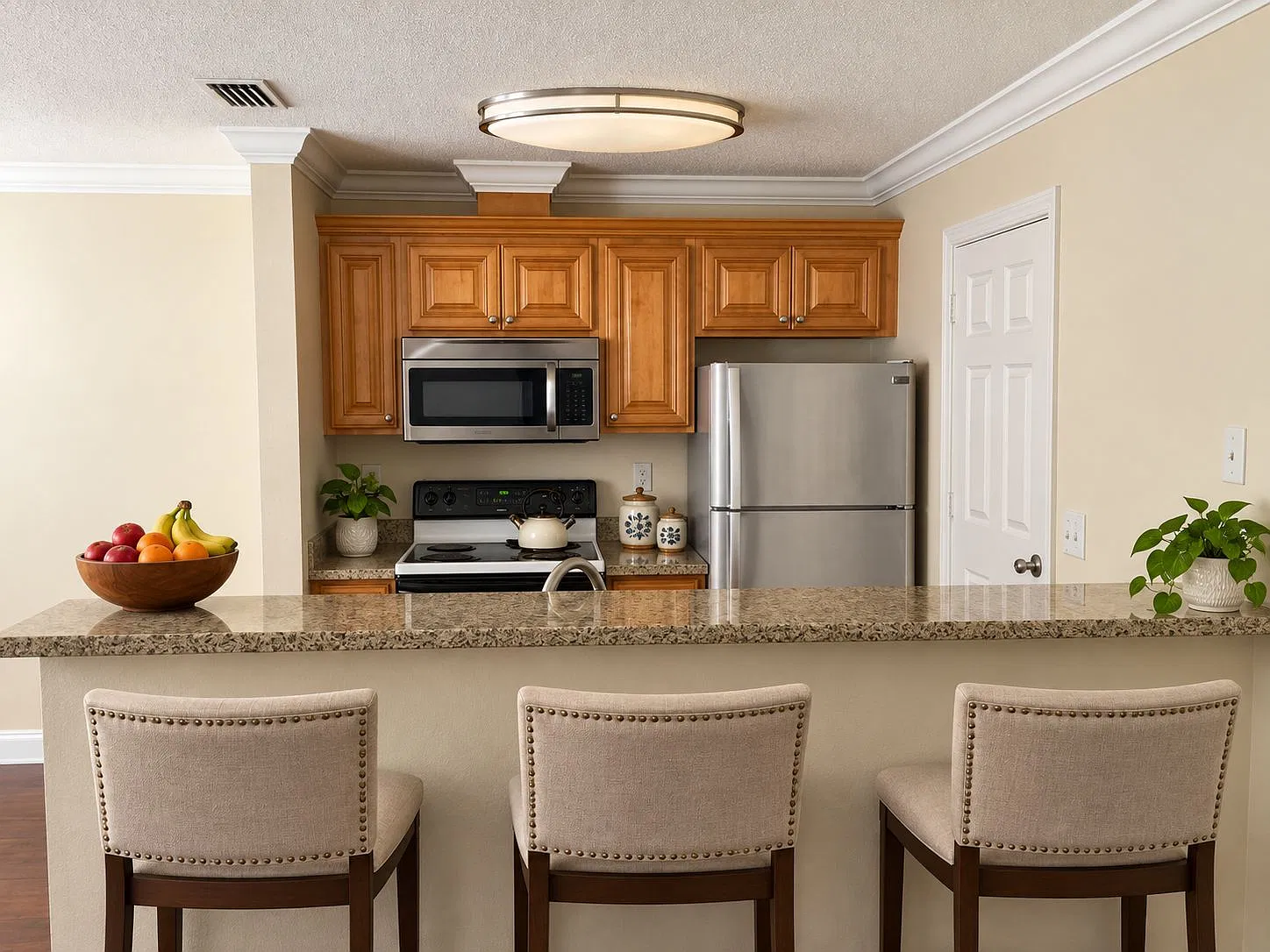 1 bed, 755 sqft, $1,350 — Photo 3