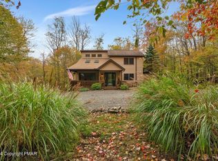 220 Eagles View Dr, Clifton Township, PA 18424