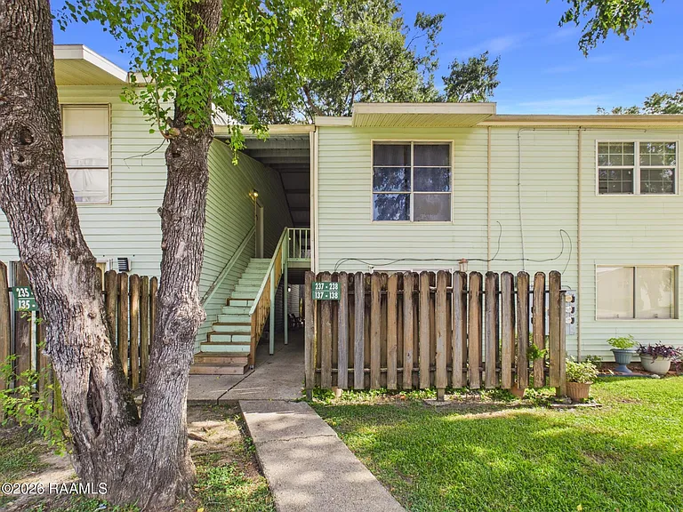200 High Meadows Blvd — Photo 1