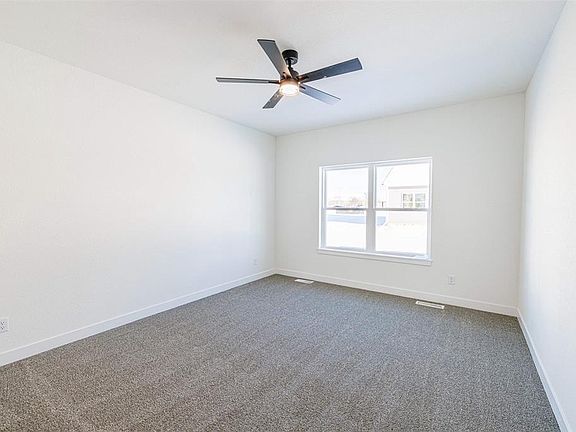 5th image of 504 Village Lane