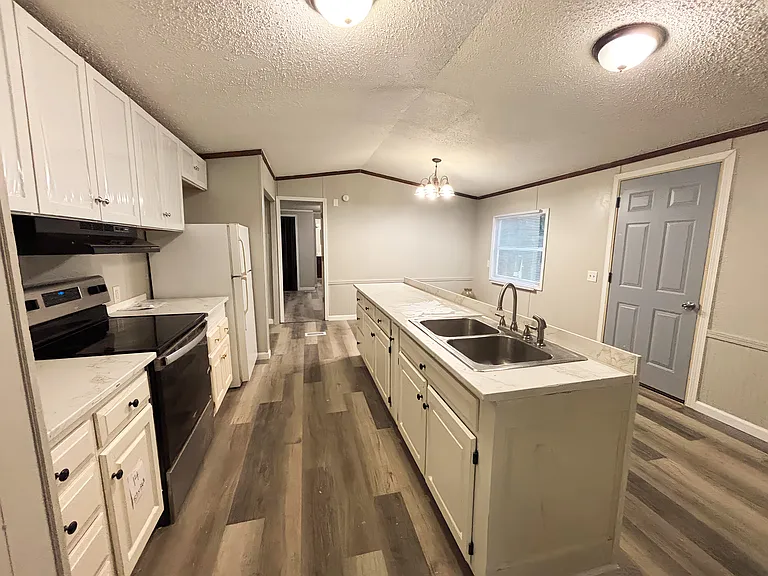7013 Timber Rdg N — Photo 9