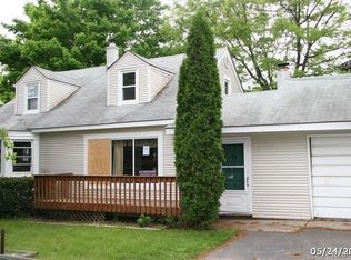 180 Tower St, White Lake, MI 48386