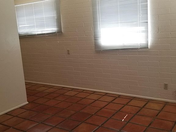 3rd image of 4150 N 25th St APT 08