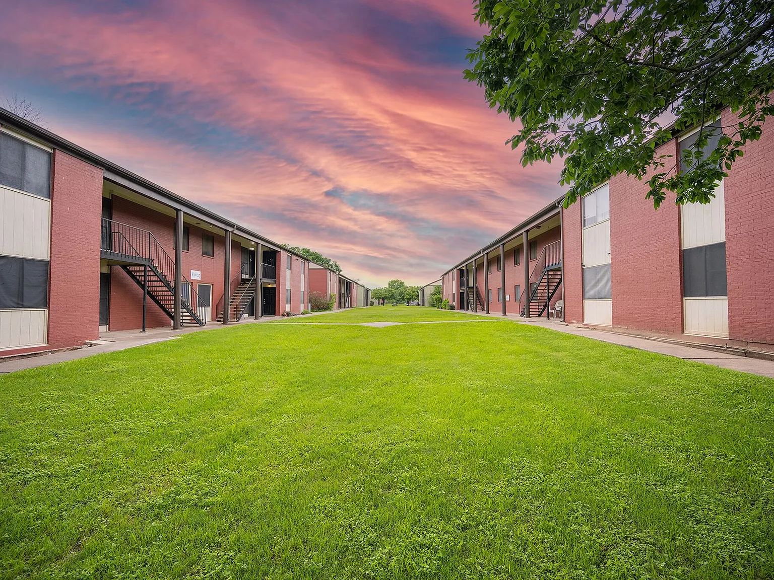 WACO APARTMENTS - 50% OFF First Month Rent, and Housing & Section 8 accepted — Photo 3