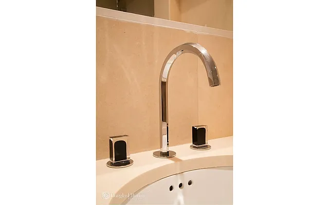 Rented by Douglas Elliman | media 32