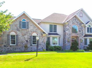 2297 Spangler Cir, York, PA 17406