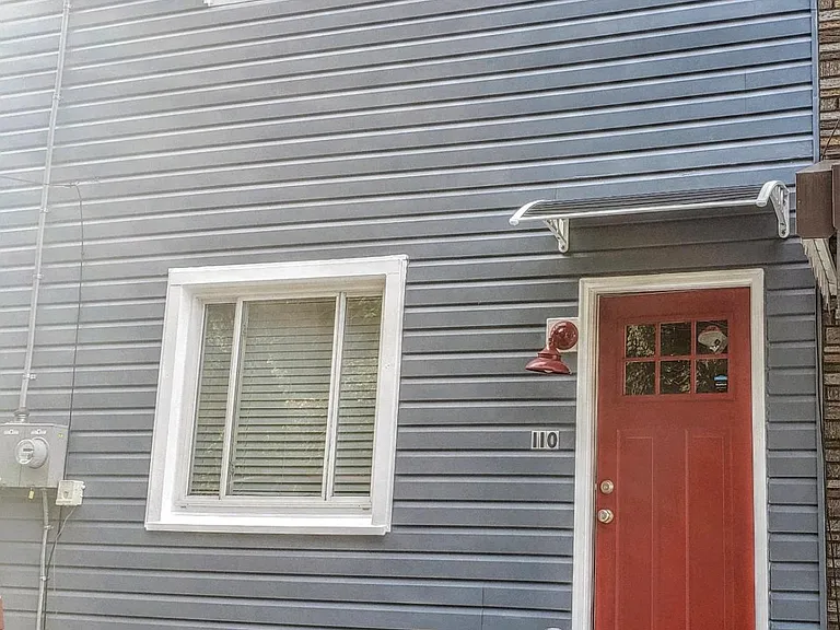 110 Handler St — Photo 1