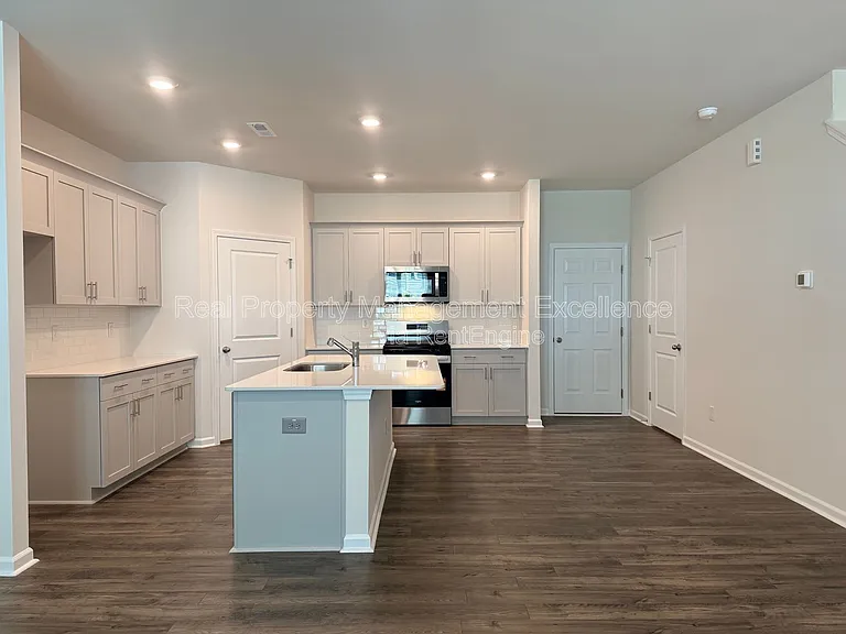 810 Old Tarboro Rd — Photo 5