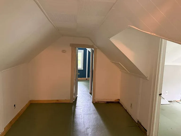 901 Maplehurst Ave — Photo 10