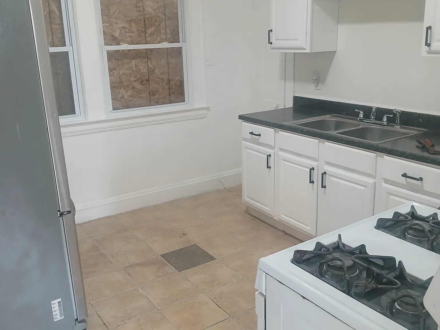 11701 Fairport Ave — Photo 3