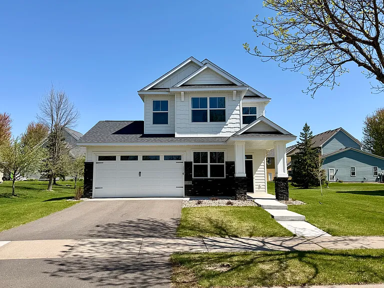 1145X W Laketowne Dr NE — Photo 1