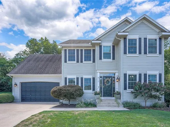 812 SW Cutter Ct, Lees Summit, MO 64081