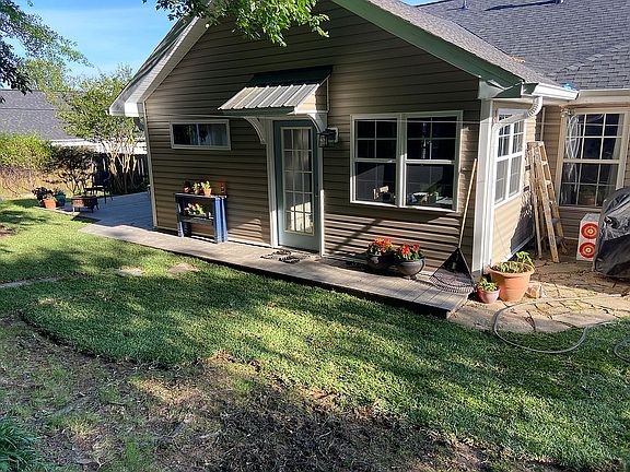 5th image of 8220 Meadowlake Village Dr