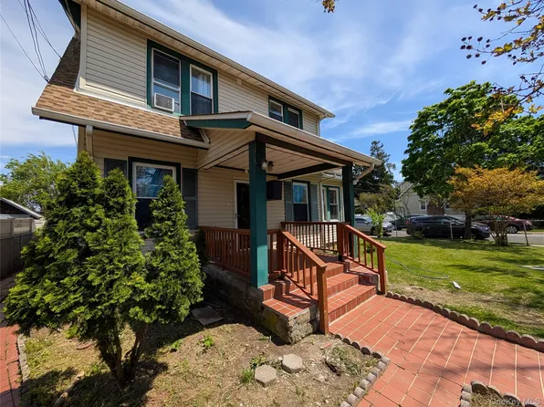 216 N Ocean Avenue, Freeport, NY 11520