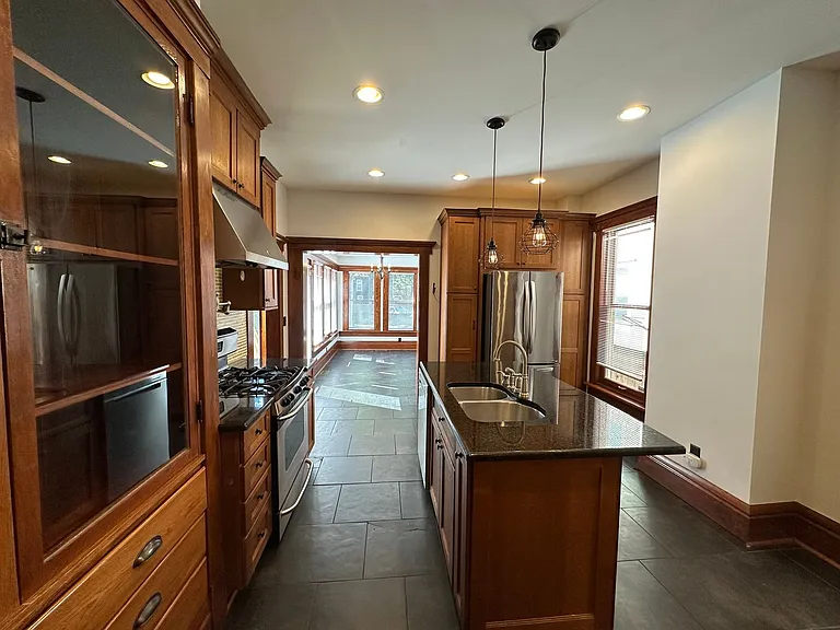 1023 Neil Ave — Photo 9