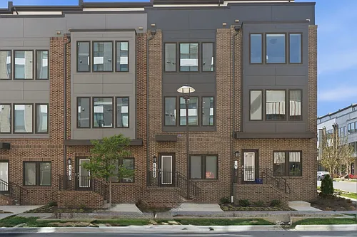 16122 Columbus Ave Photo 1