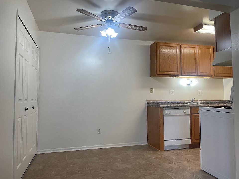 885 E Summit St Milford MI Zillow