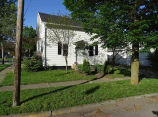 918 E Maple Ave, Adrian, MI 49221