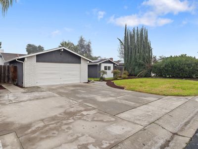 3526 W Pryor Avenue, Visalia, CA, 93277