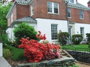 2909 Cathedral Ave NW, Washington, DC 20008