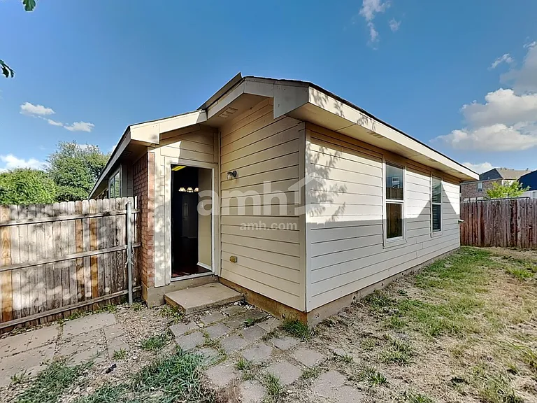 11809 Bobcat Dr — Photo 17