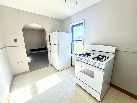 3rd image of 12 Knowlton Ave S #24493-STREET449