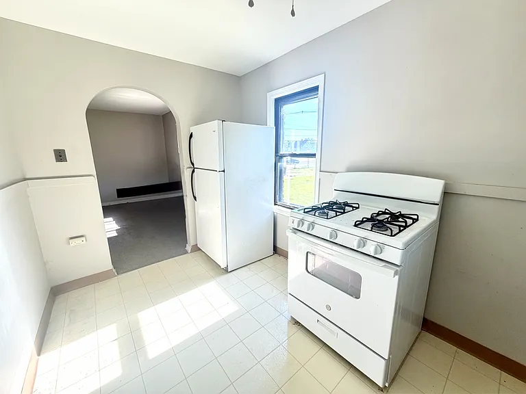 12 Knowlton Ave S #24493-STREET449 — Photo 3