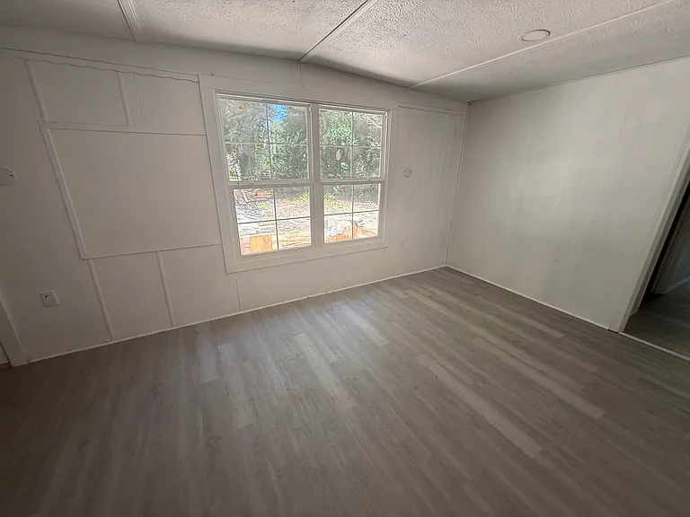 250 Robin Hood Ln — Photo 6