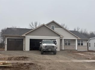 1707 Betty Jean Ln, Green Bay, WI 54313