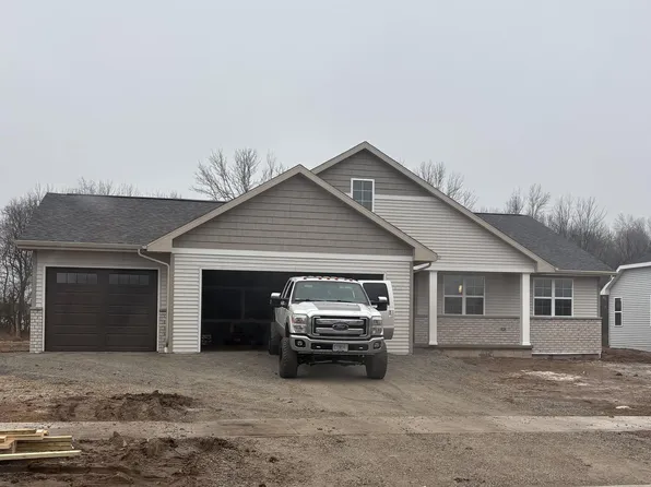 1707 Betty Jean Ln, Green Bay, WI 54313