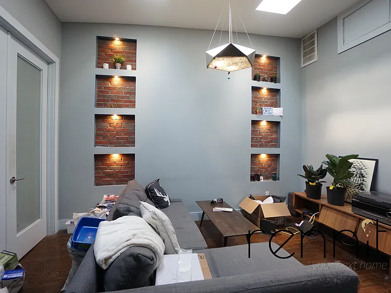 1160 Halsey St #3 — Photo 11