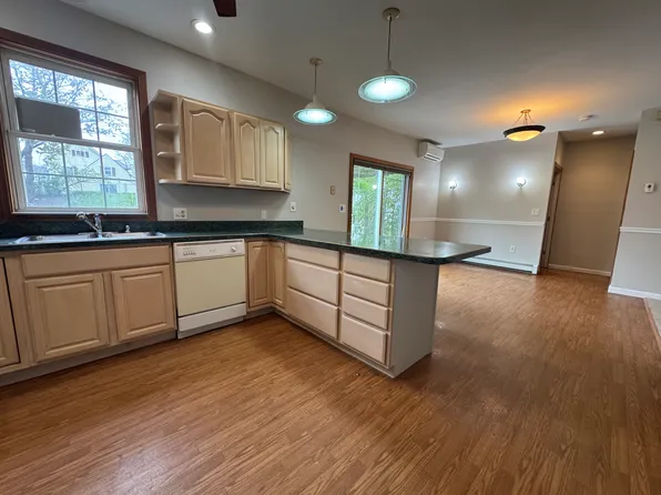 18 Jewett St #A, Laconia, NH 03246